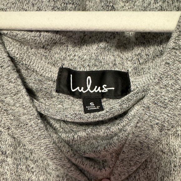 Lulus Cowl Neck Sweater Size S - Picture 2 of 2